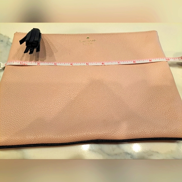 Kate Spade Leather Clutch Black Tassel On ZIPPER Multi Purpose Case - Picture 3 of 8